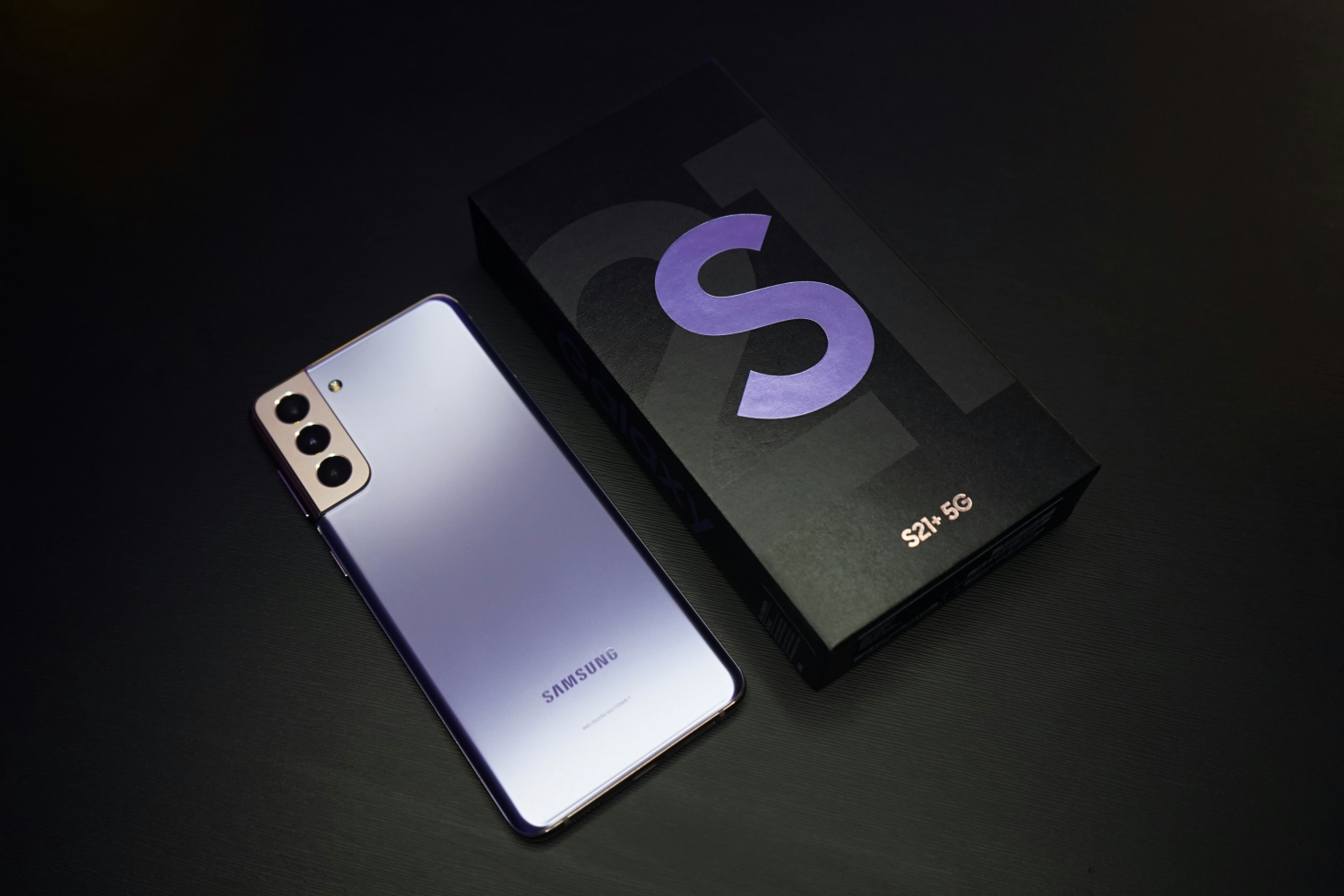 Samsung Galaxy S21 получит One UI 7 перед переходом на квартальные обновления в 2025