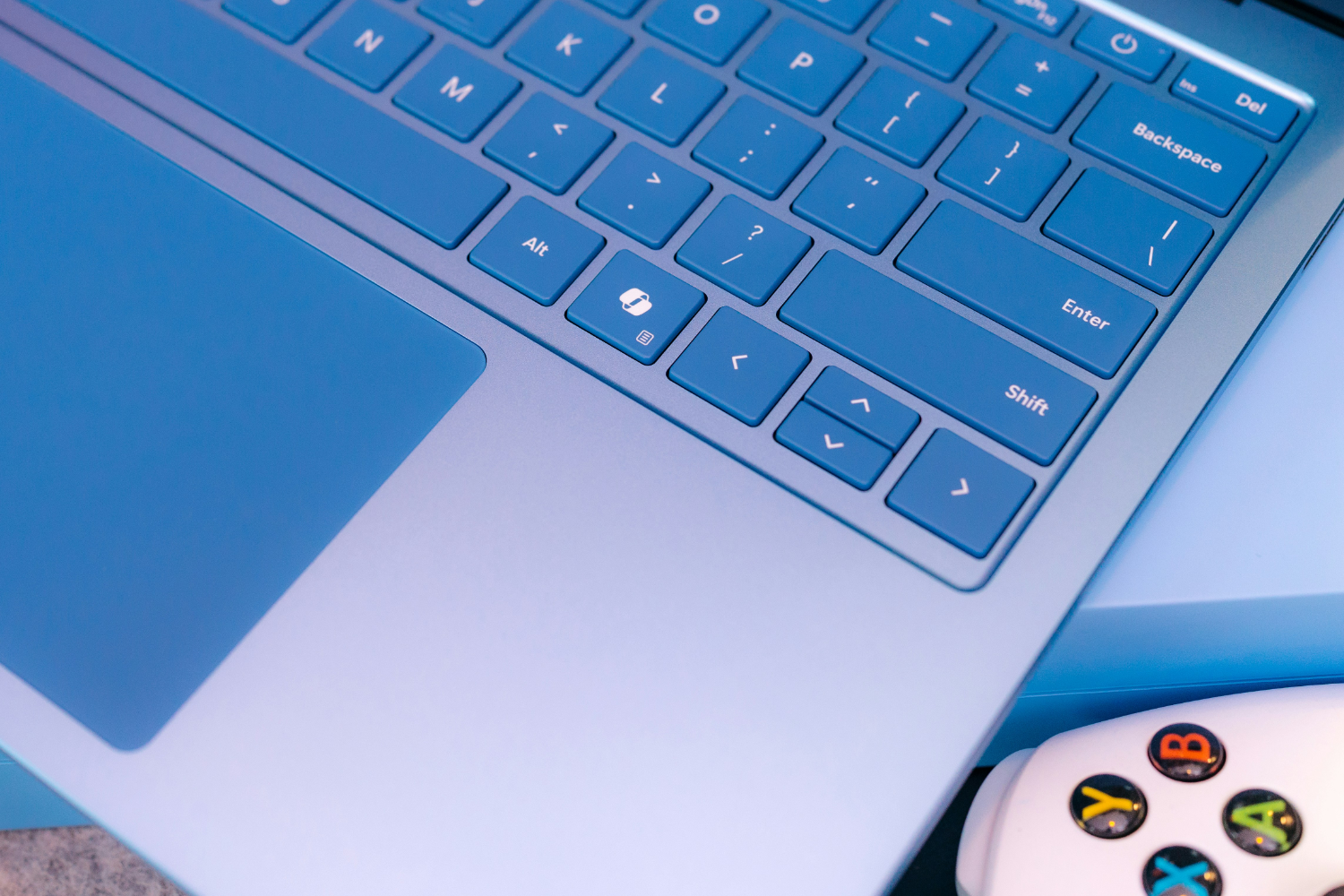 Microsoft приостановила распространение клавиатуры для геймпадов в Windows 11