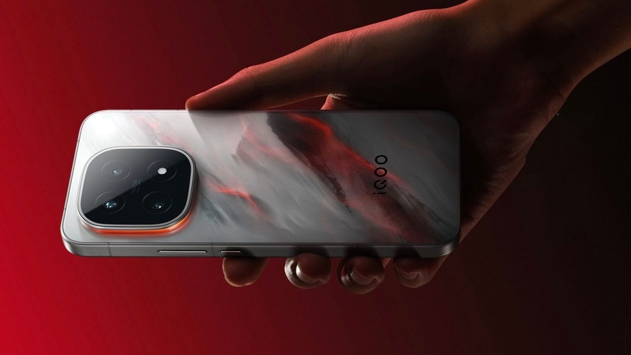 iQOO 15 представлен в Китае: Snapdragon 8 Elite Gen 5, дисплей 2K и аккумулятор 7 000 мА·ч