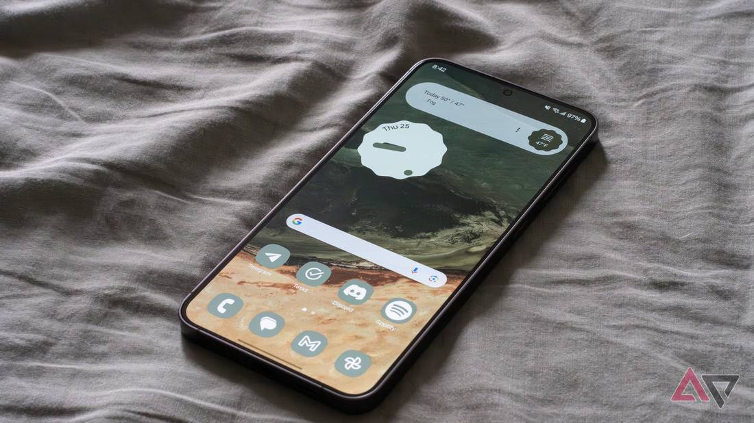Samsung выпустила бета-версию One UI 7 с редизайном интерфейса и Now Bar